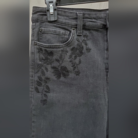 INC INTERNATIONAL BLACK EMBROIDERED HIGH WAISTED STRAIGHT LEG JEANS - Picture 5 of 9